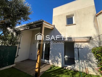 Maison - 92 m² - 5 pièces