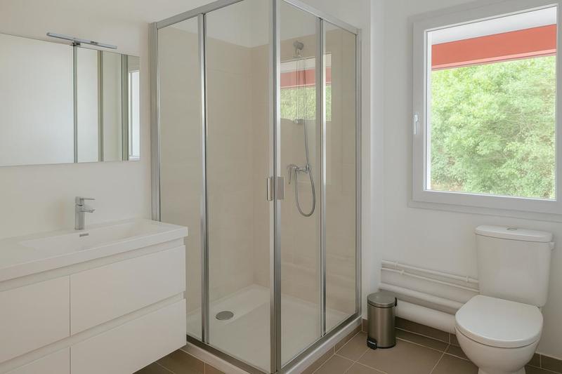 Bureau - 100 m² - 3 pièces