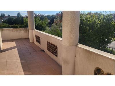 Maison traditionnelle - 260 m² - 10 pièces