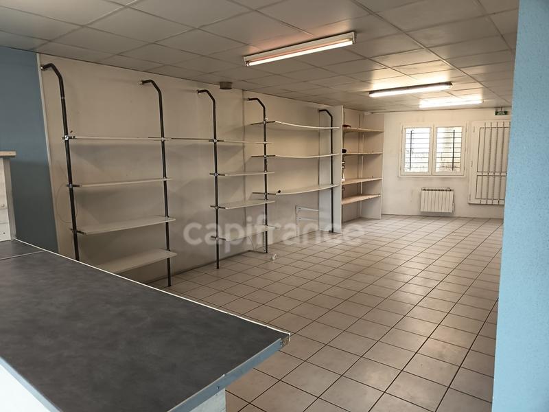 Local commercial - 66 m² - 1 pièce