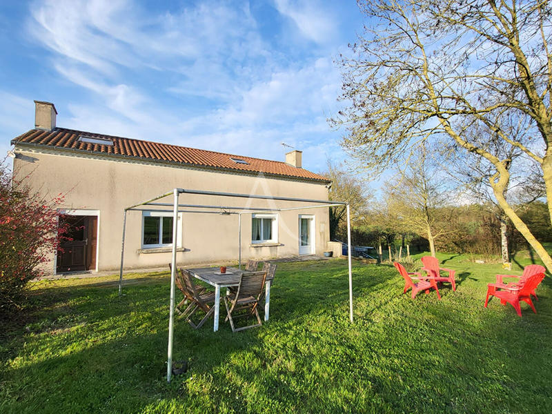 Maison - 181 m² - 5 pièces