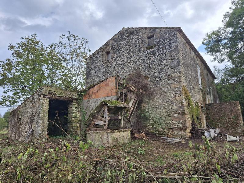 Maison traditionnelle - 77 m² - 2 pièces