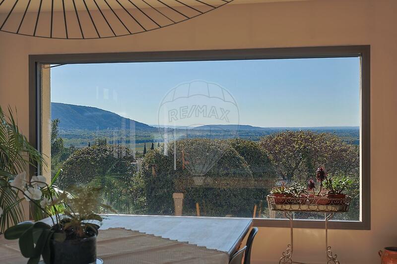 Propriété - 265 m² - 8 pièces