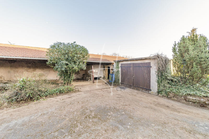 Maison - 210 m² - 6 pièces