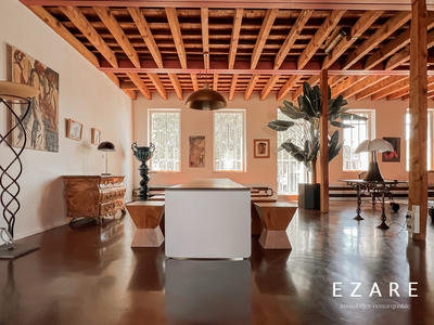 Maison - 596 m² - 9 pièces