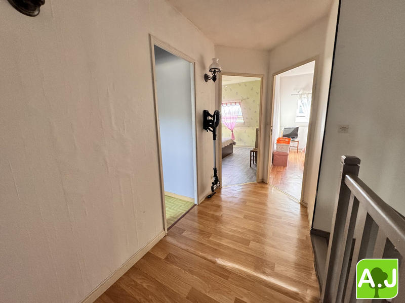 Maison - 105 m² - 5 pièces