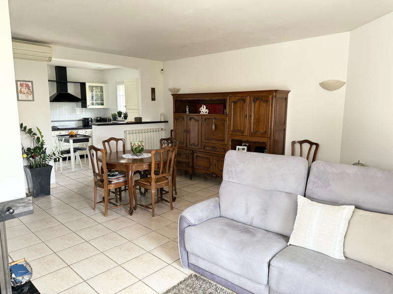Maison - 93 m² - 4 pièces
