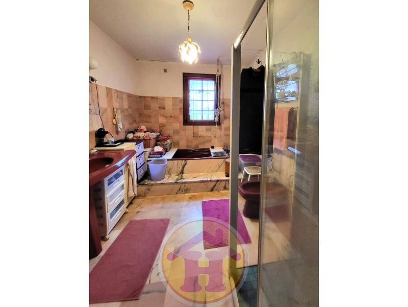 Maison - 181 m² - 6 pièces