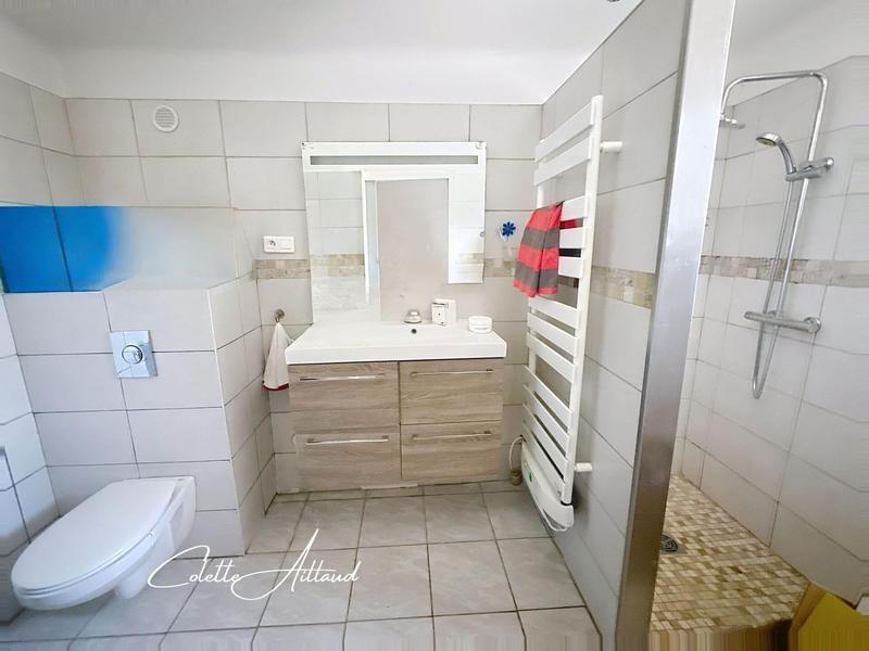 Maison - 200 m² - 7 pièces