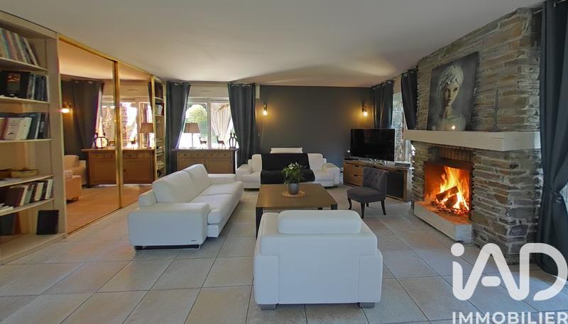 Maison - 306 m² - 8 pièces