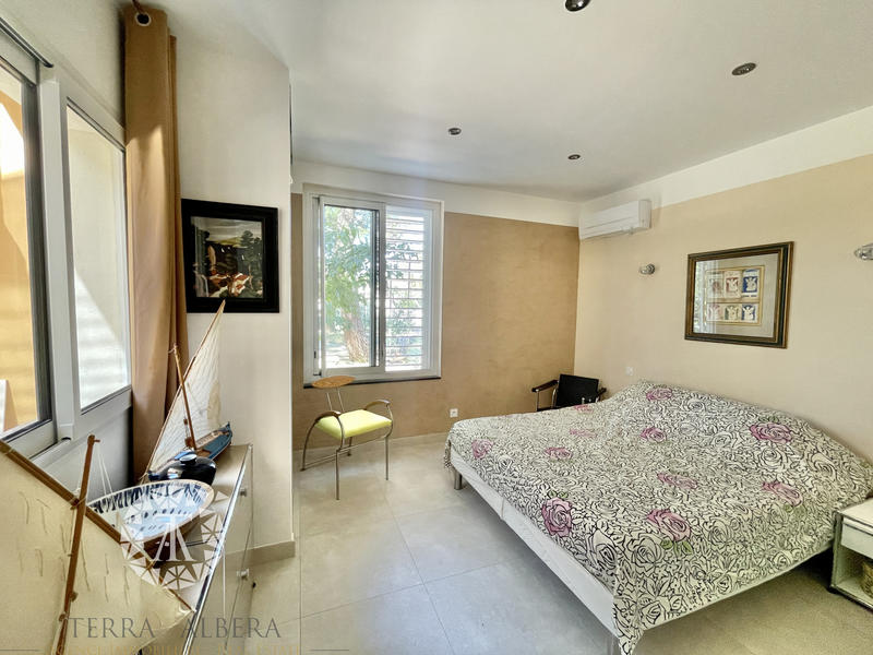 Villa - 148 m² - 5 pièces