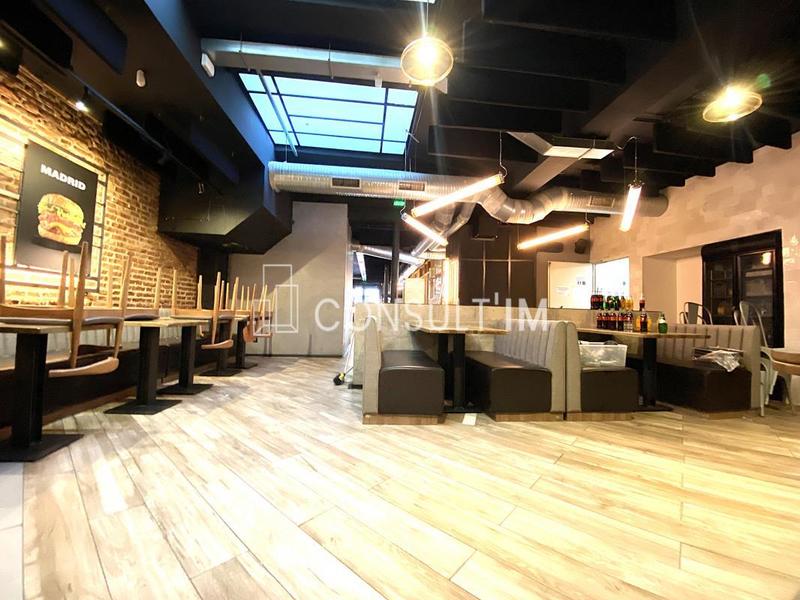 Local commercial - 239 m²