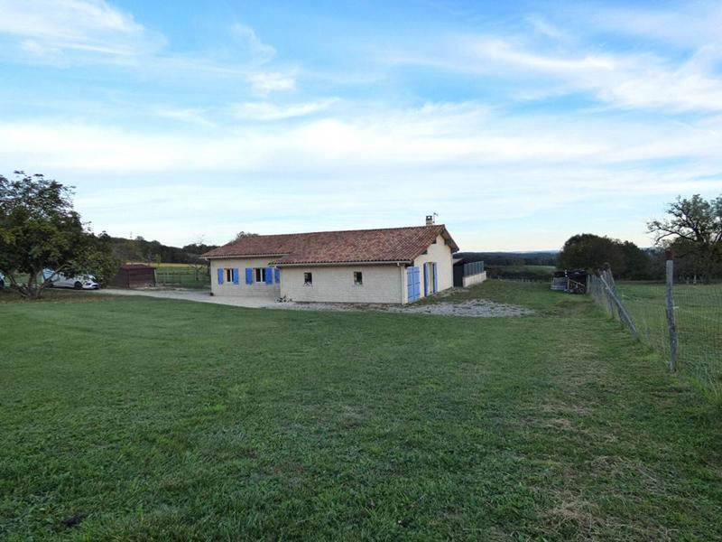 Maison - 143 m² - 5 pièces