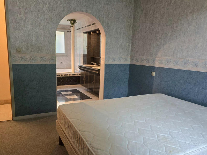 Maison - 282 m² - 11 pièces