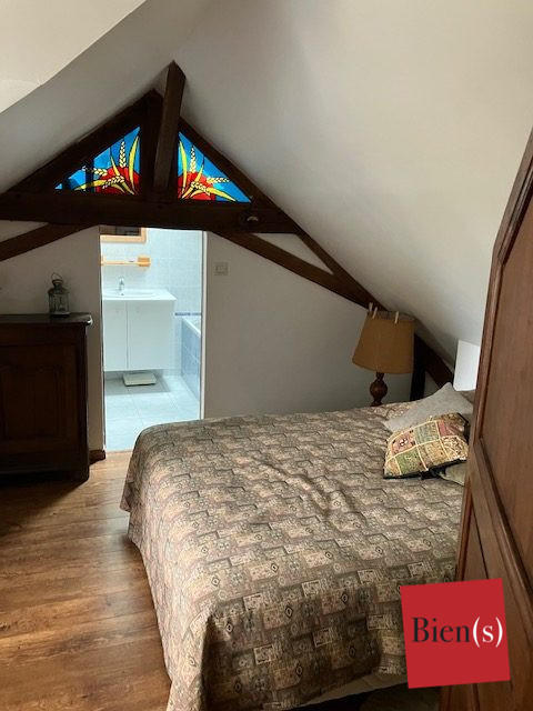 Maison ancienne - 237 m² - 8 pièces