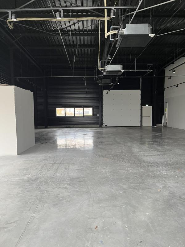 Local commercial - 299 m²