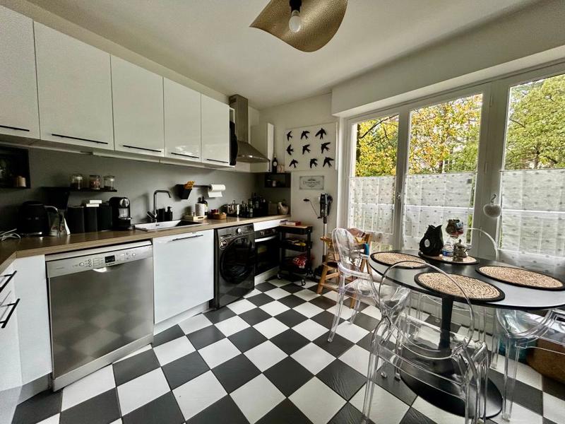 Appartement - 86 m² - 4 pièces