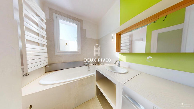 Appartement - 104 m² - 5 pièces