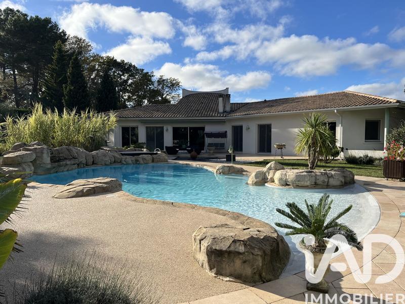 Maison - 190 m² - 5 pièces