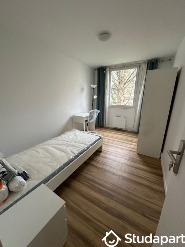 Chambre - 12 m² - 1 pièce
