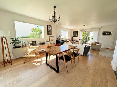 Maison - 153 m² - 6 pièces