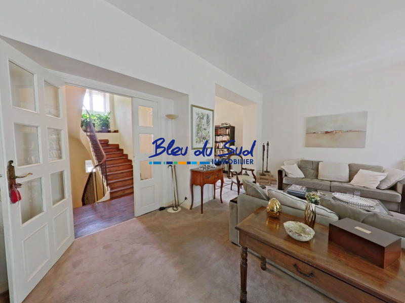 Maison - 196 m² - 10 pièces