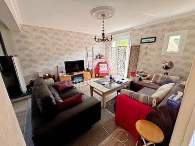 Maison - 117 m² - 6 pièces