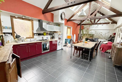 Appartement - 150 m² - 4 pièces