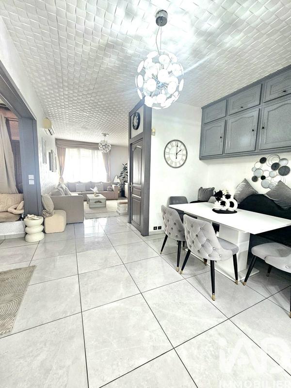 Maison - 120 m² - 6 pièces