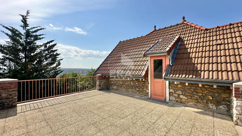 Maison - 229 m² - 10 pièces