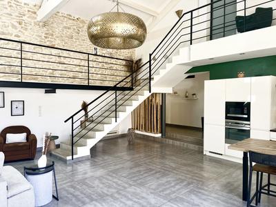 Maison - 321 m² - 11 pièces