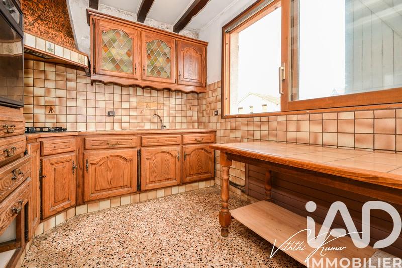 Maison - 210 m² - 5 pièces