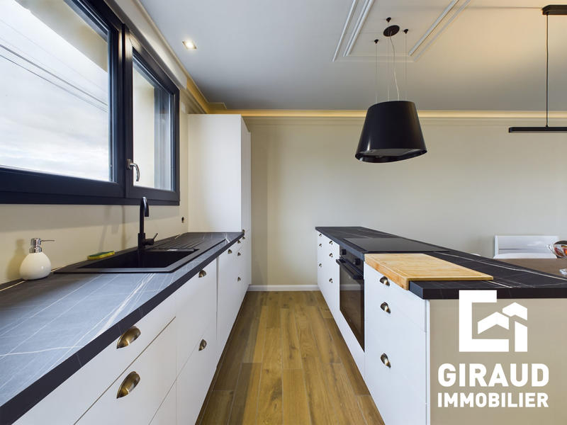 Maison - 108 m² - 6 pièces