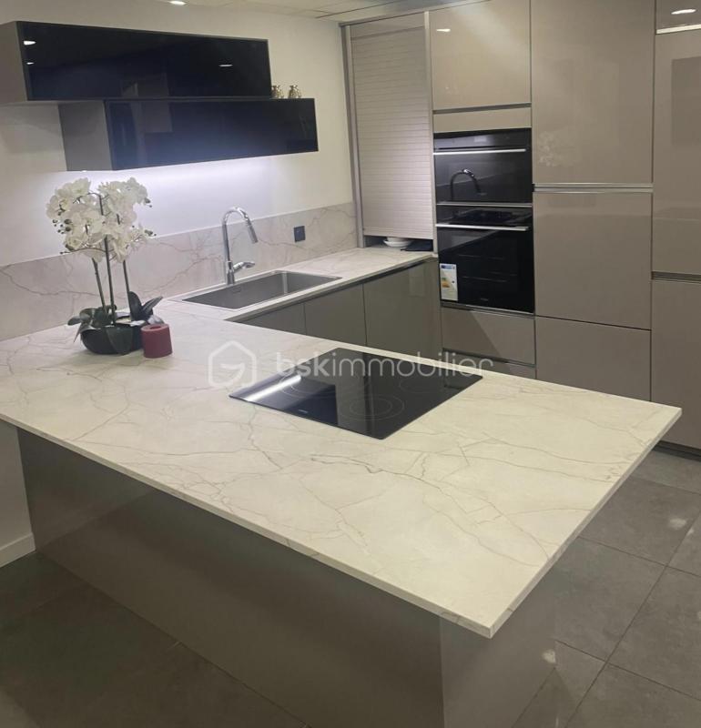 Appartement - 90 m² - 4 pièces