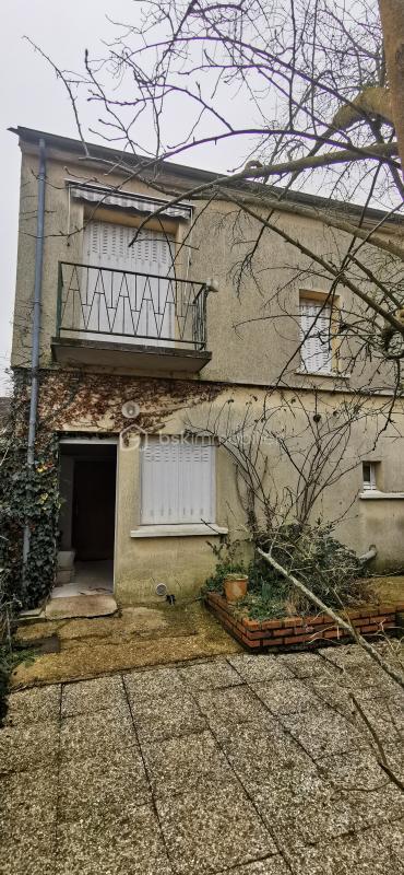 Maison - 97 m² - 5 pièces