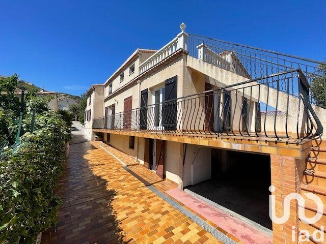 Maison - 210 m² - 7 pièces