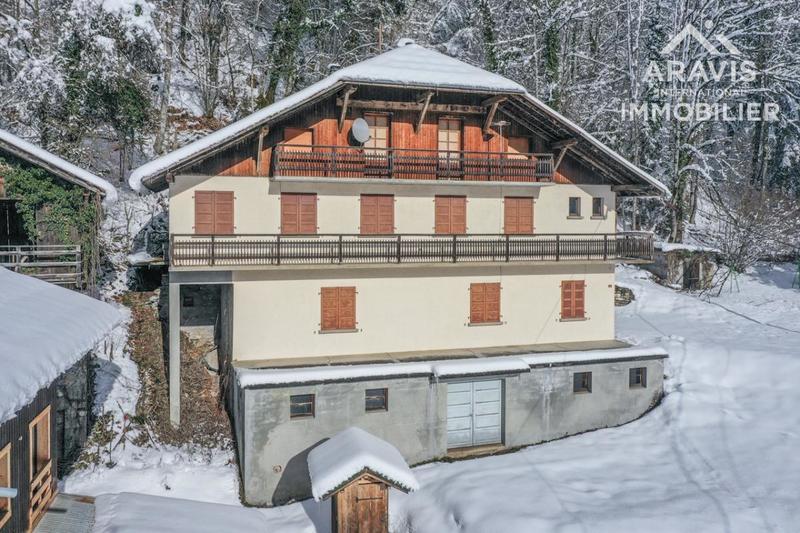 Maison - 398 m² - 13 pièces