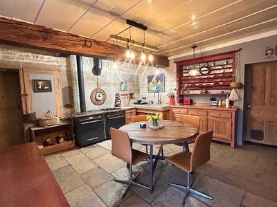 Corps de ferme - 222 m² - 8 pièces