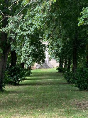 Demeure - 2 500 m² - 1 pièce