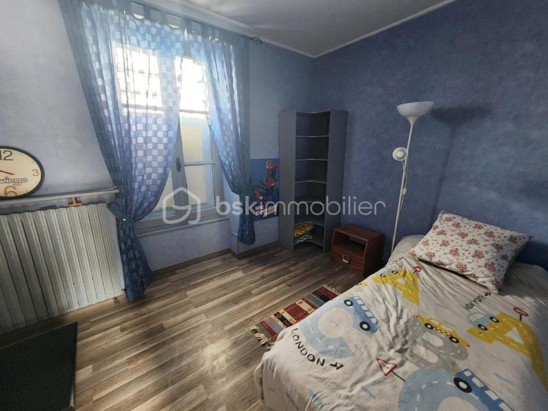 Maison - 163 m² - 9 pièces