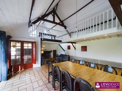 Chambre - 224 m² - 5 pièces