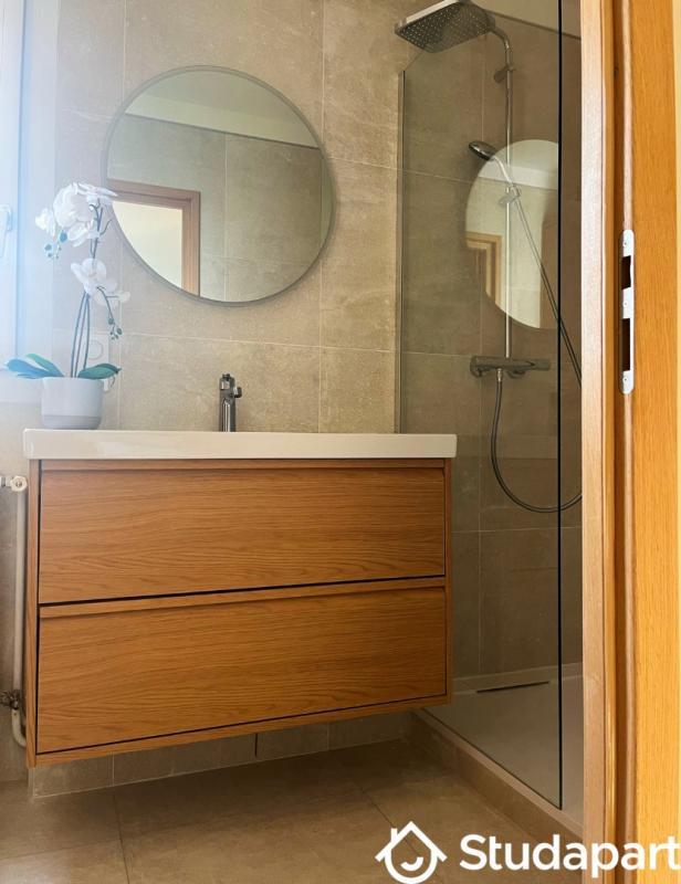 Chambre - 12 m² - 1 pièce