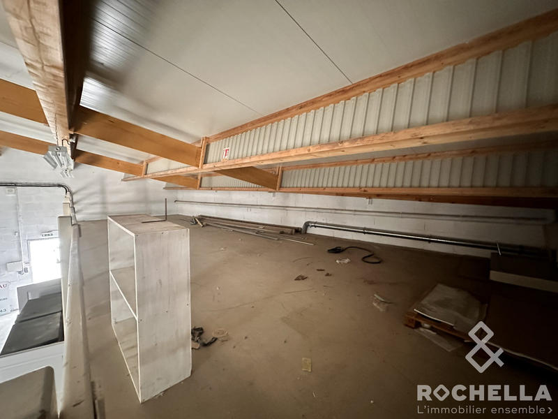 Local d'activités - 393 m²