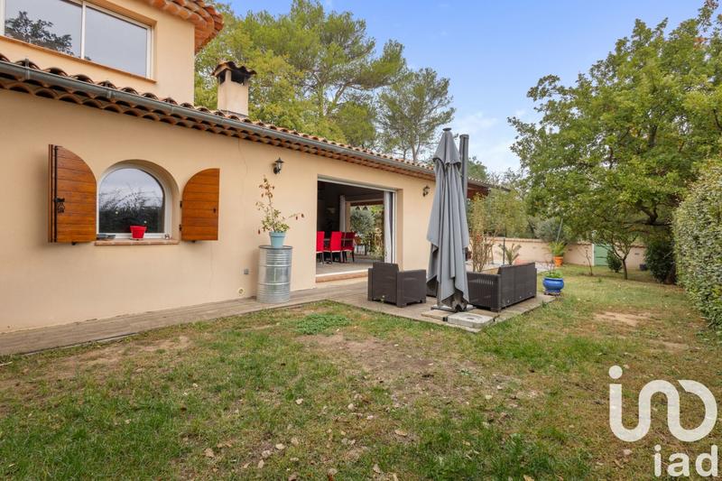 Maison - 250 m² - 7 pièces