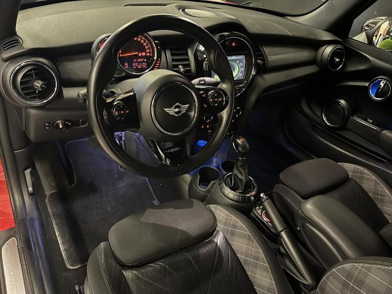 Mini Cooper d Mini Cabriolet 1.5 12v 116 cv Boîte auto Red Hot Chili