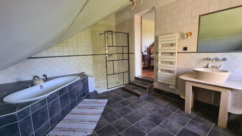 Maison - 200 m² - 5 pièces