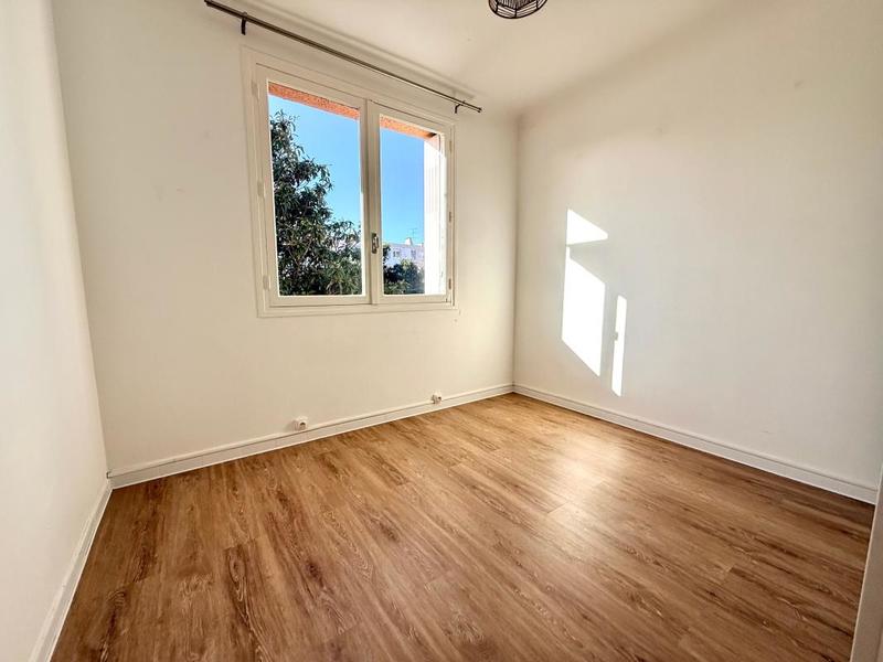 Maison - 214 m² - 12 pièces