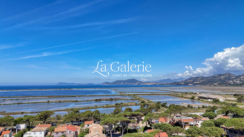 Loft - 140 m² - 4 pièces