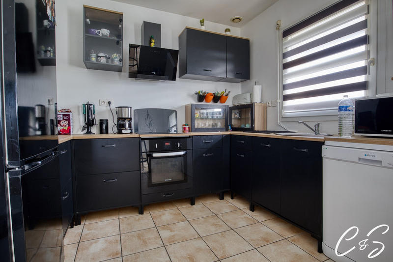 Maison - 95 m² - 5 pièces