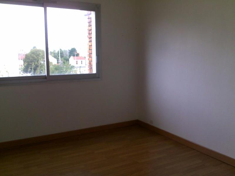 Appartement - 84 m² - 2 pièces